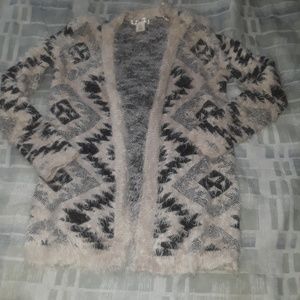 Printed fluffy sweater